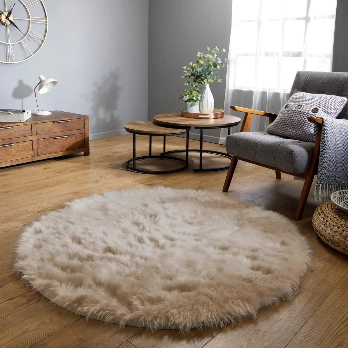 Latepis Area Rug